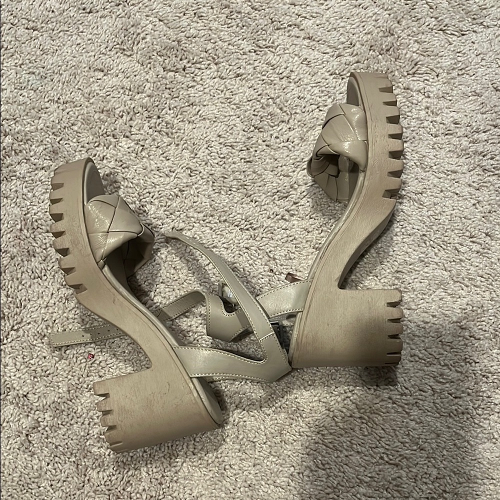 Beige Strappy Chunky Heels Madden Girl 😍😍